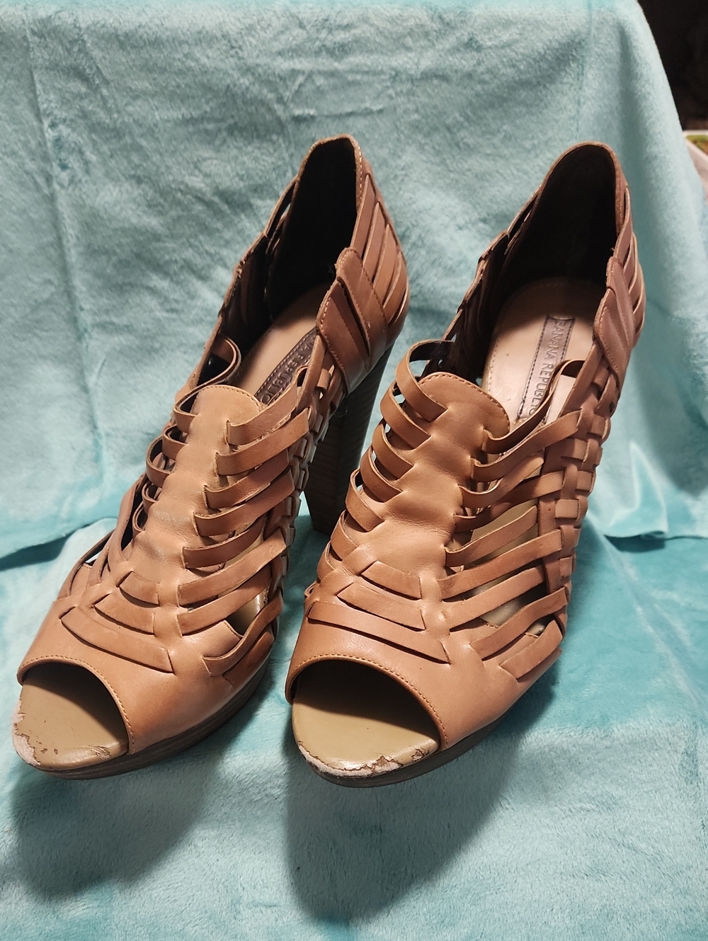 Bannana Republic Women's Tan Woven Peep-Toe Heels - Unknown Brand